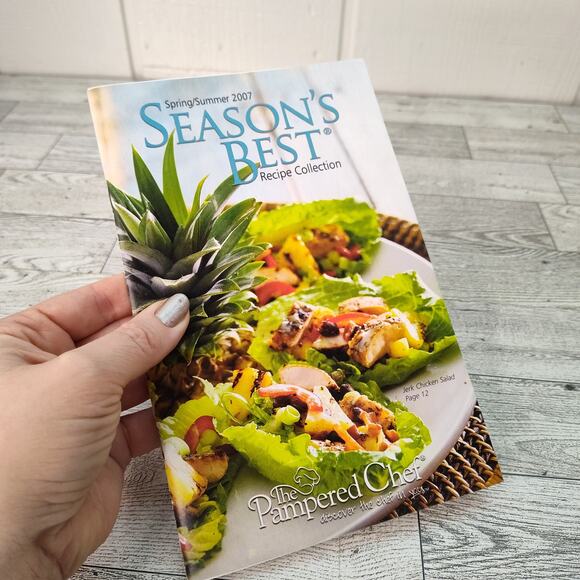 Pampered Chef SEASONS BEST RECIPE COLLECTION 2007 Spring Summer Cookbook Booklet - Picture 1 of 8